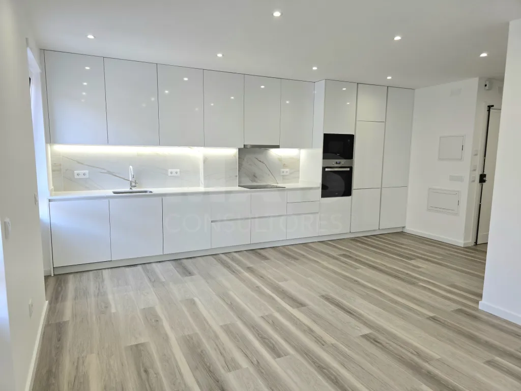 Modern T2+1 in the Heart of Nazaré - Space, Comfort and the Beach just a few minutes away