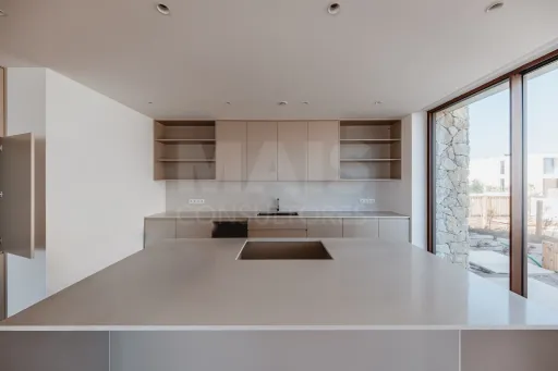 Moradia T5 com Piscina - Vista Golfe e Mar