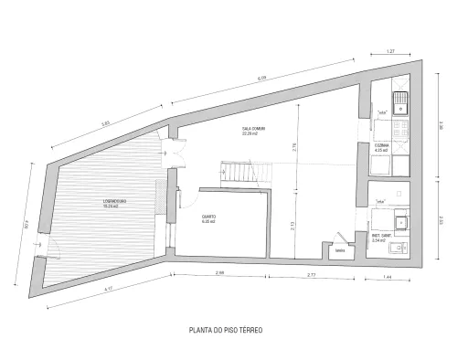 Moradia T1+1 totalmente renovada — moderna, acolhedora e com espaço exterior