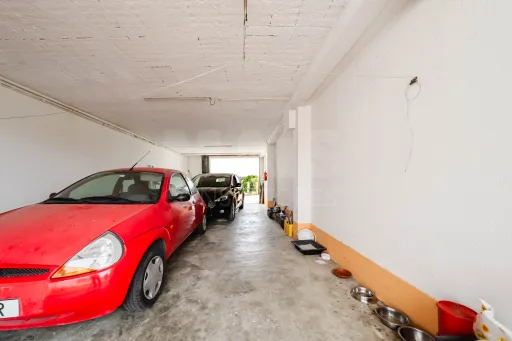 Moradia T5 com 2 Anexos em Terreno com mais de 1.400 m²