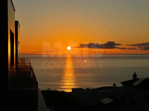 Duplex T3+1 Ericeira, com 350m² e vista mar