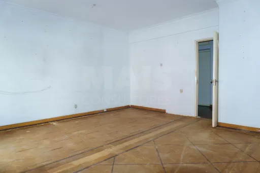 T5 com 130m² na Lapa para remodelação