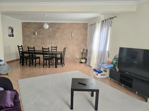 Moradia geminada T3 com garagem box e pátio de 60 M² | Alfeizerão