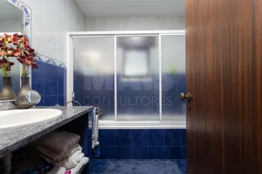 Moradia Térrea V3 com terreno urbano de 3780m2 no Alentejo