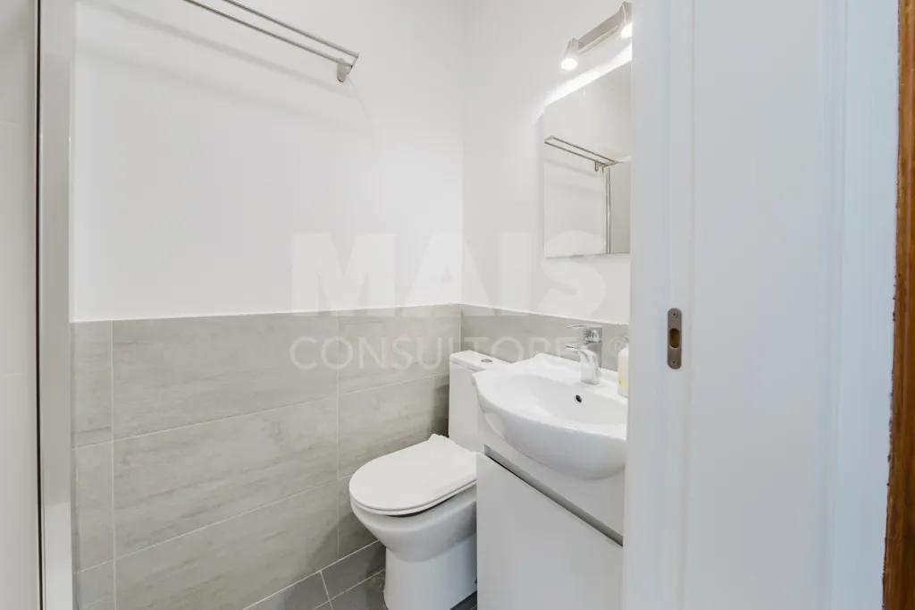 Investment property in downtown Peniche