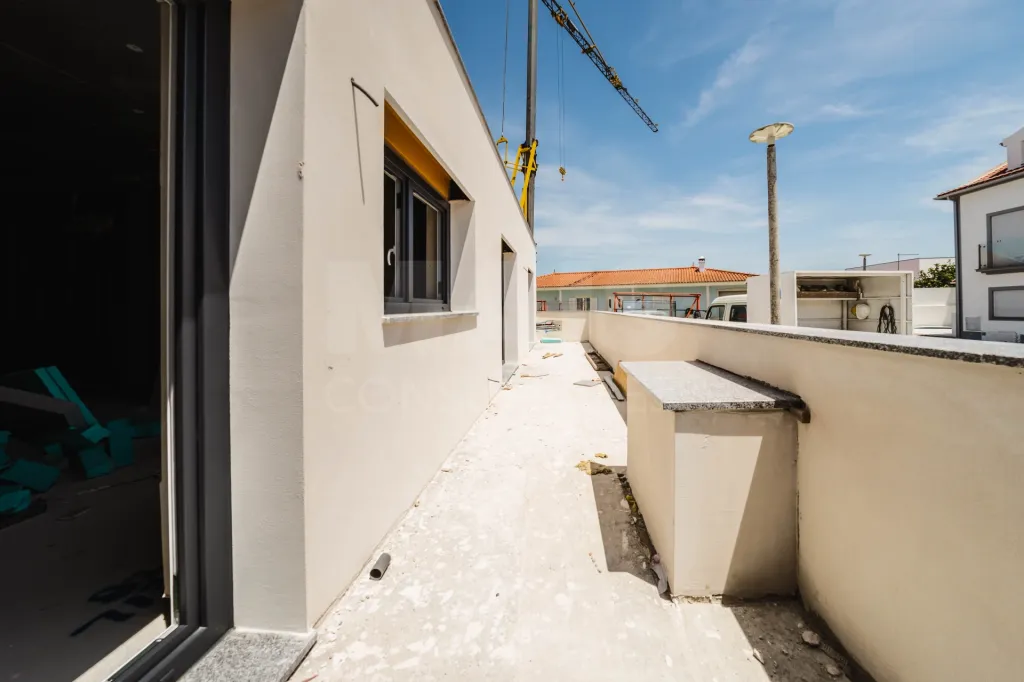 Fração M | apartamento T2 com Varanda e Garagem em Ferrel