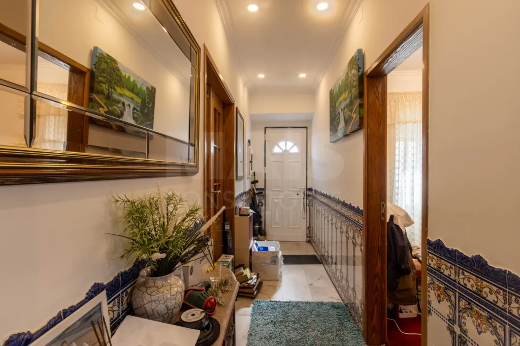 Moradia T4 Duplex renovada