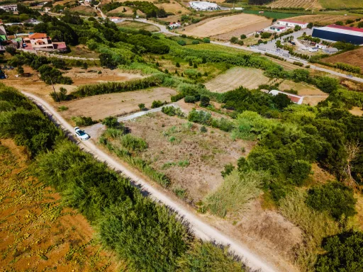 Terreno com Projeto Aprovado para Empreendimento Turístico na Lourinhã