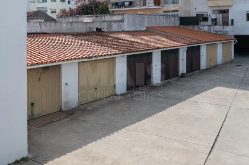🏠 Loja para Transformação em Apartamento T3+1