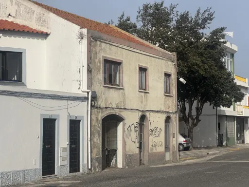 INVESTIMENTO: Prédio com projeto aprovado para 8 Apartamentos
