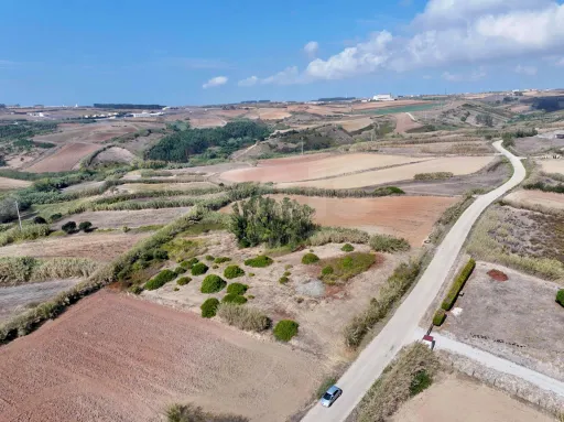 Terreno rústico com 5.840 m² a 3 km da Praia da Areia Branca