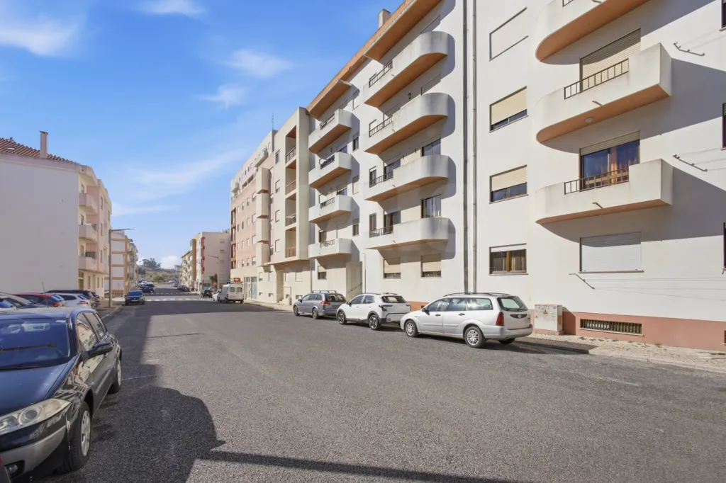 Apartamento T3 com suite e arrecadação em prédio com elevador