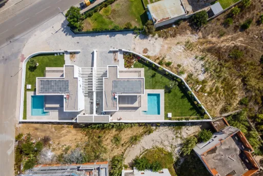 Moradia T3 (3 Suítes) com piscina e jardim - Salir do Porto