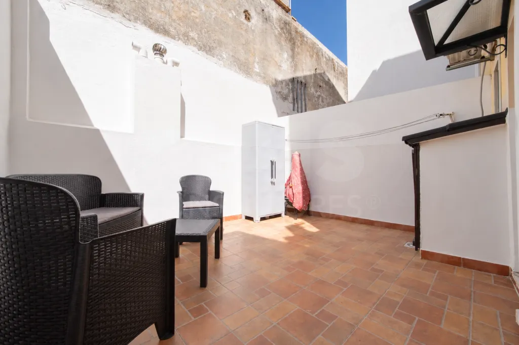 Converted 2-bedroom apartment in Penha de França with a terrace