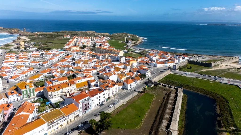 INVESTIMENTO: Prédio com projeto aprovado para 8 Apartamentos