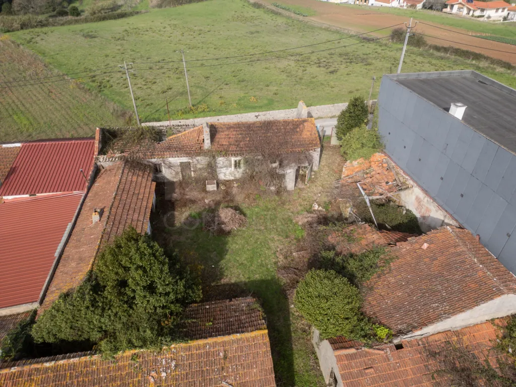 Moradia Térrea para Reabilitar com Terreno, Vista Mar e Vista Sítio da Nazaré – Bárrio, Alcobaça