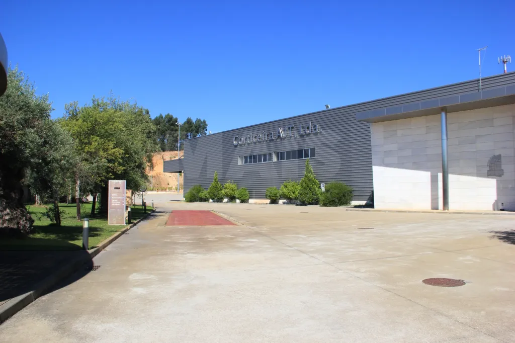 Large Industrial Unit - Gavião Industrial Zone