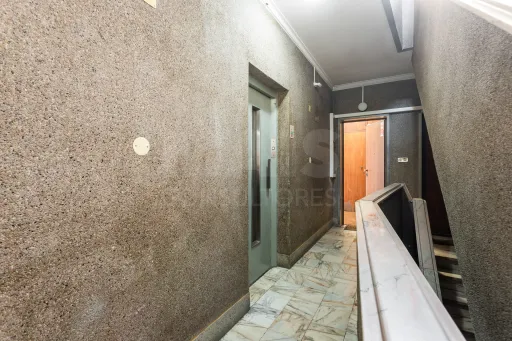 2-Bedroom Apartment with Excellent Potential | Sacavém | 5th Floor with Elevator