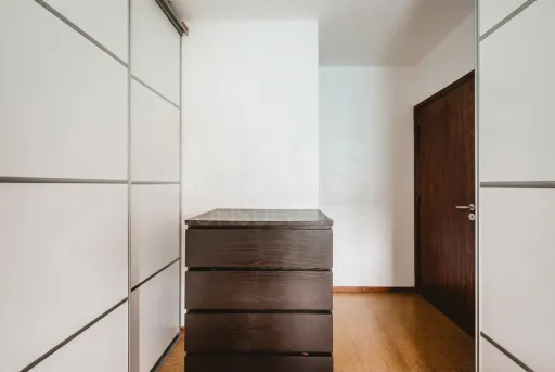 Apartamento T3 - Santo António dos Cavaleiros - Zona do Hospital Beatriz Ângelo