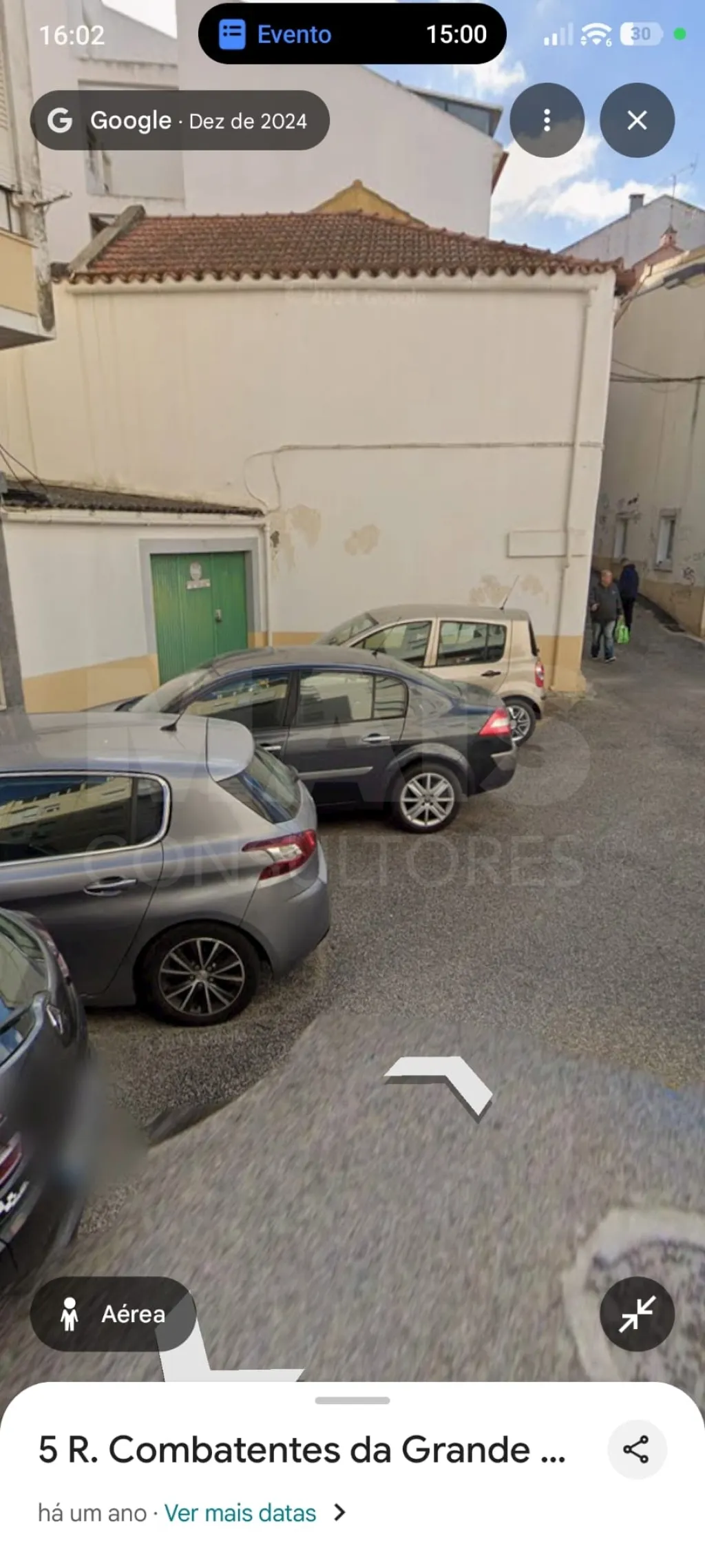 Moradia com garagem para reconstrução centro de Sacavém
