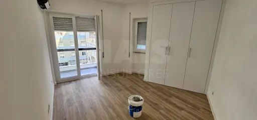 Renovated 2-Bedroom Apartment, Brand New, Dafundo