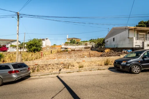 Lote com área de construção de 306m2