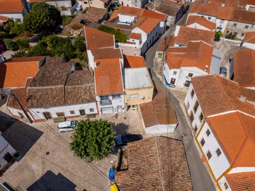 Mini Moradia Duplex em Olho Marinho
