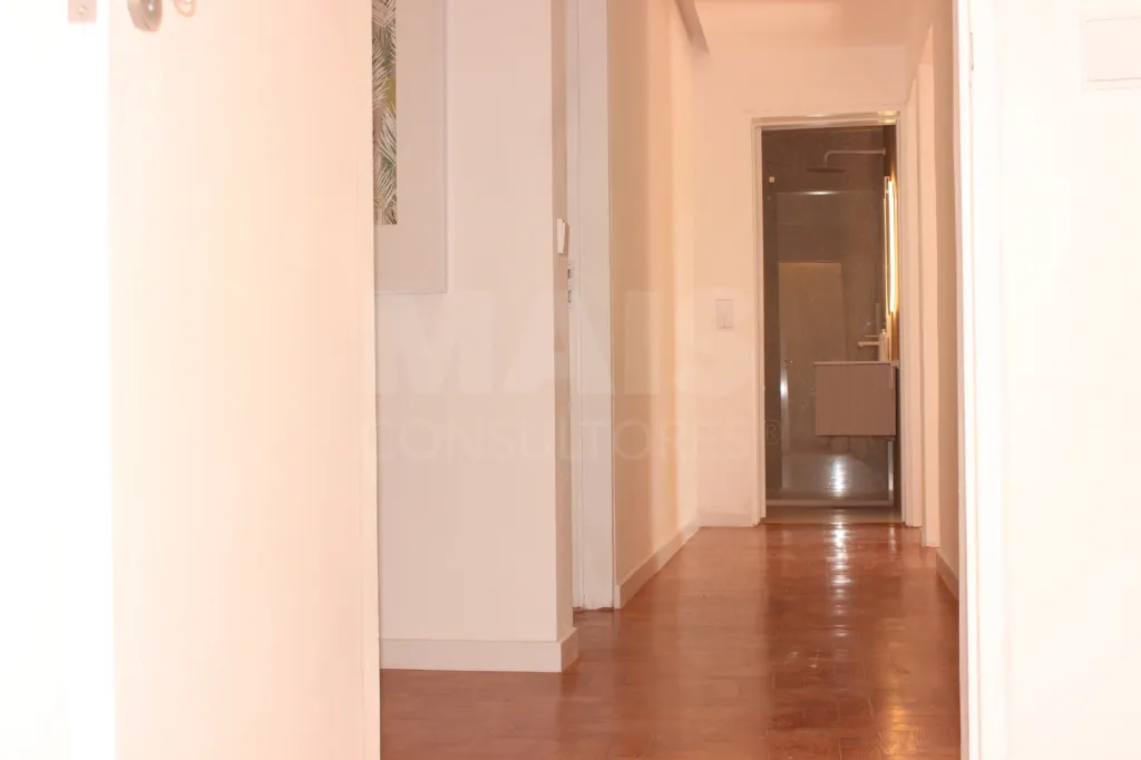 T3 remodelado na Parede: bairro tranquilo, a 10 minutos a pé da praia