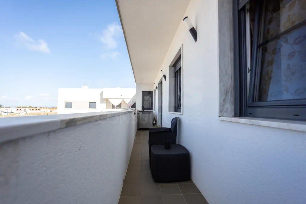 Apartamento T2 com garagem em Salvaterra de Magos