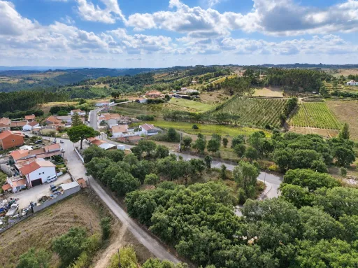 Lote Urbano de 607m2 para Moradia | A-dos-Negros, Óbidos