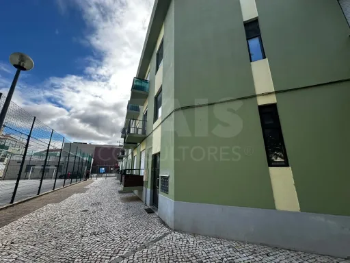Apartamento T4 na Vala do Carregado - Castanheira do Ribatejo