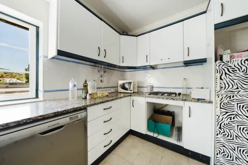 Moradia T3 inserida num terreno com 2516m2