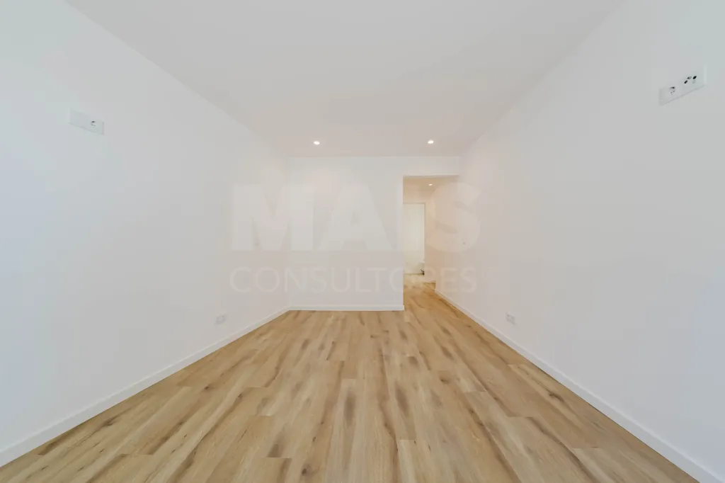 Apartamento T2 com 2 lugares de garagem