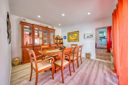 Viva com Espaço e Conforto: Moradia T4 com Anexo e Garagem em Coruche – Pronta a Habitar