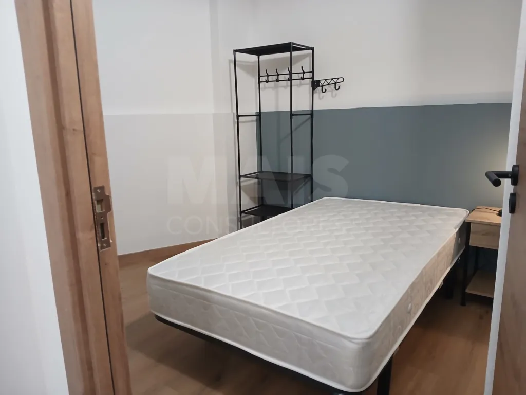 Moradia T8 em Santiago do Cacém – Ideal para Empresas