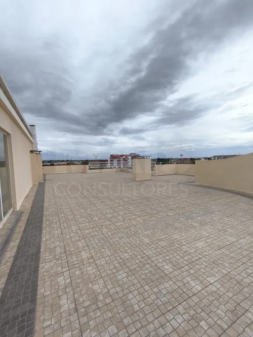 Apartamento T3 inserido em condomínio fechado no Porto Alto / Samora Correia