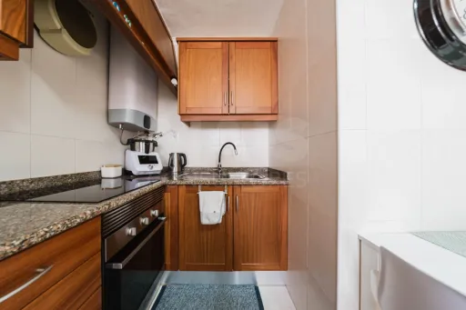 Renovated 2-Bedroom Apartment with Ocean View in Peniche