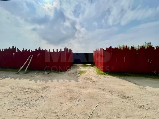 Terreno rústico com infraestrutura e 2 casas pré-fabricadas| 2 acessos | 500m da Praia da Almagreira