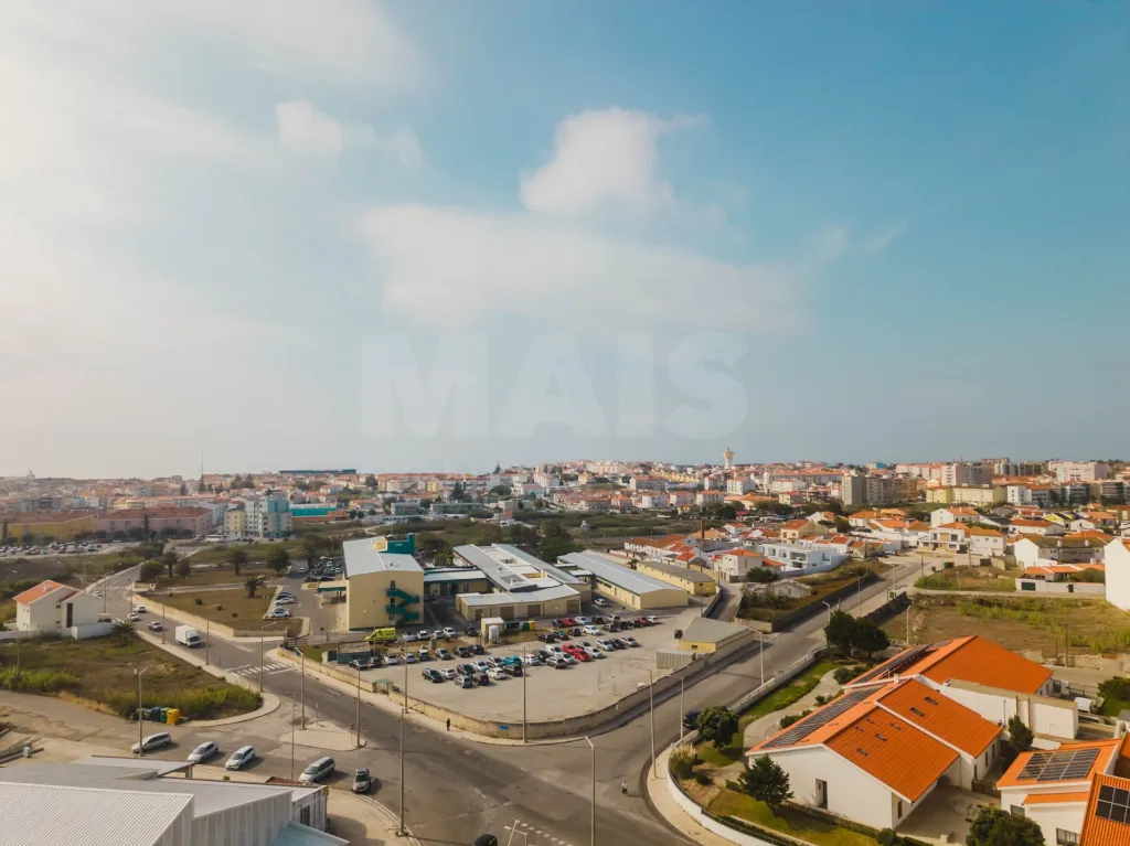 Apartamento T2 Renovado Com Vista Mar Em Peniche