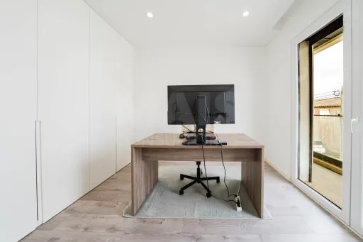 Apartamento T2 |Semi-novo | Varanda | Garagem Box |Atouguia da Baleia, Peniche