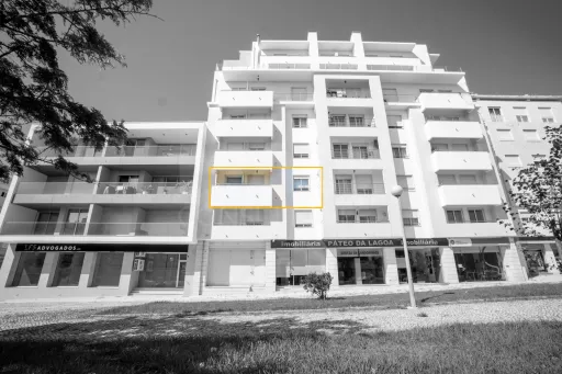 3-Bedroom Apartment in Quinta da Cutileira