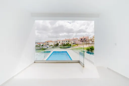 Moradia T3 Nova C/ Vista Mar, Piscina e Garagem, Areia Branca, Lourinhã