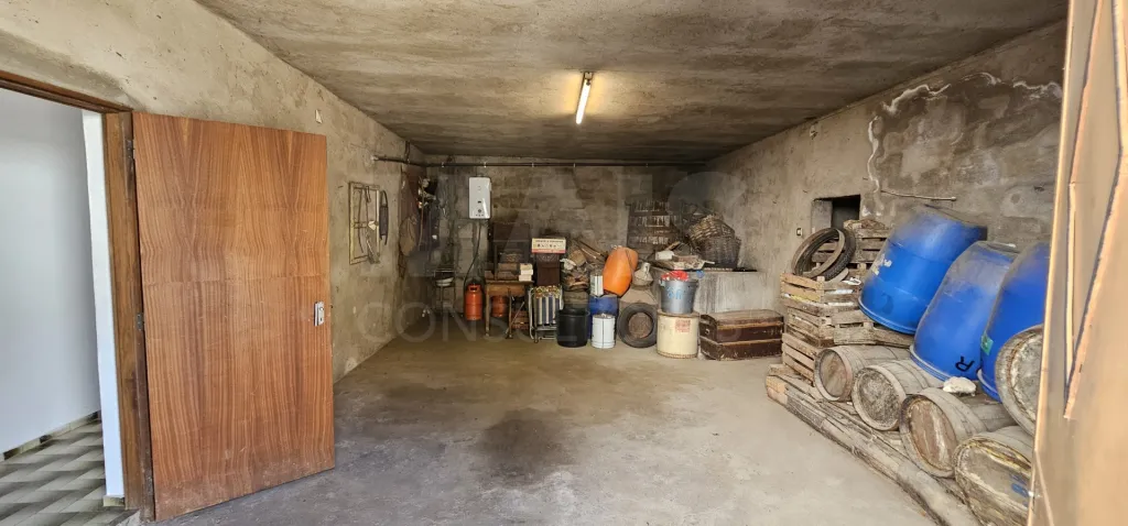 Moradia 2 Pisos centro Peroviseu c/ Terreno 500m2 e Garagem