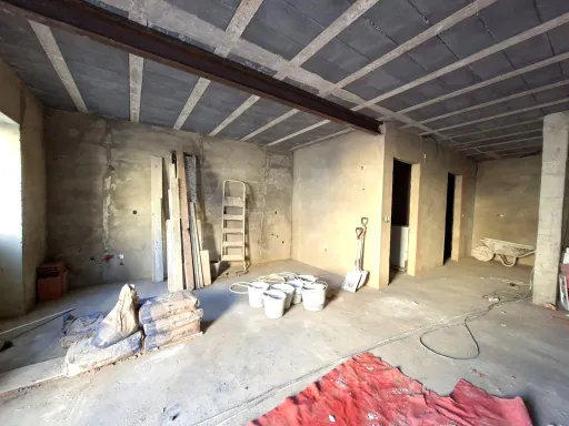 Moradia T1 + Sótão em Peral- Cadaval