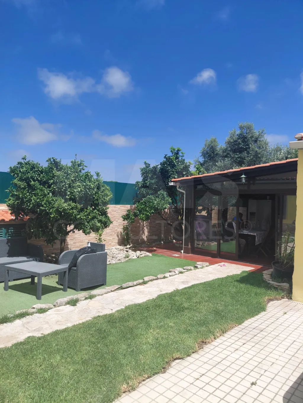Moradia T4 com Jardim, Garagem e Churrasqueira no Centro de Olho Marinho – Óbidos