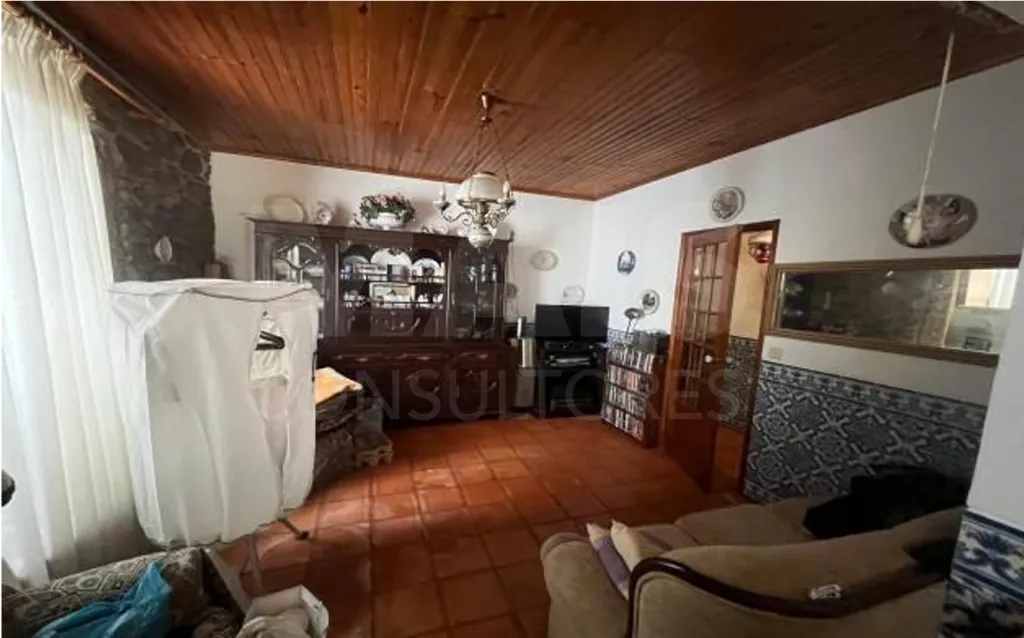 Moradia térrea em pedra pronta a habitar, próxima da praia de Vila Praia de Âncora