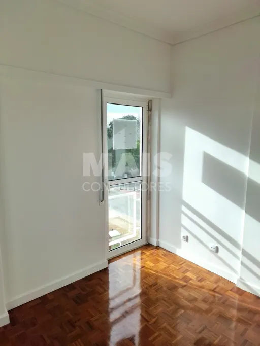 Apartamento T3 em Carcavelos, Cascais