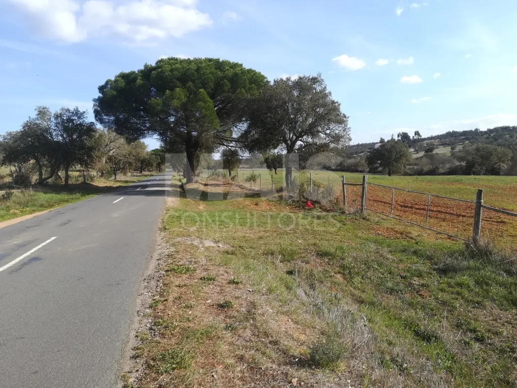 Herdade para Construção com 30 Hectares em Santiago do Cacém, Setúbal