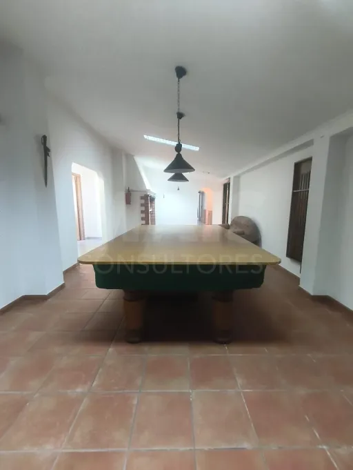 Propriedade com Piscina e Instalações Equestres – Um Refúgio Tranquilo com Potencial de Expansão