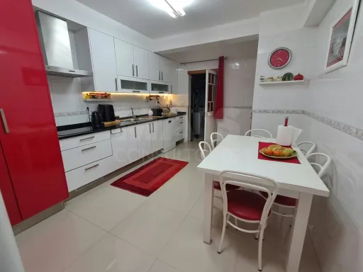 Partially Renovated 2-Bedroom Apartment in Turquel with Garage and Elevator